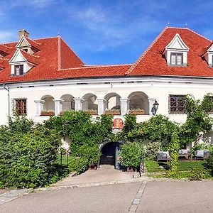 Renaissancehotel Raffelsberger Hof B&B